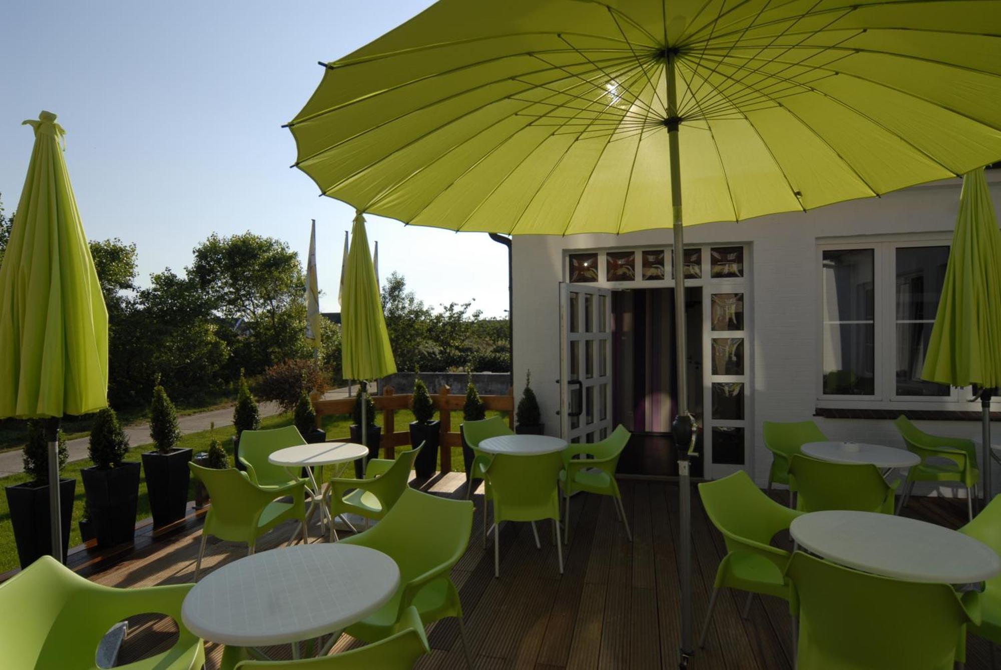 Retro Design Hotel Langeoog Exterior photo