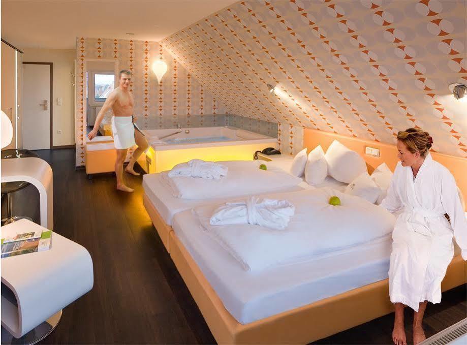 Retro Design Hotel Langeoog Exterior photo